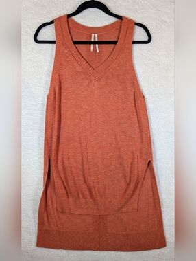 397-Anthropologie Rust Orange V-Neck Knit Tank